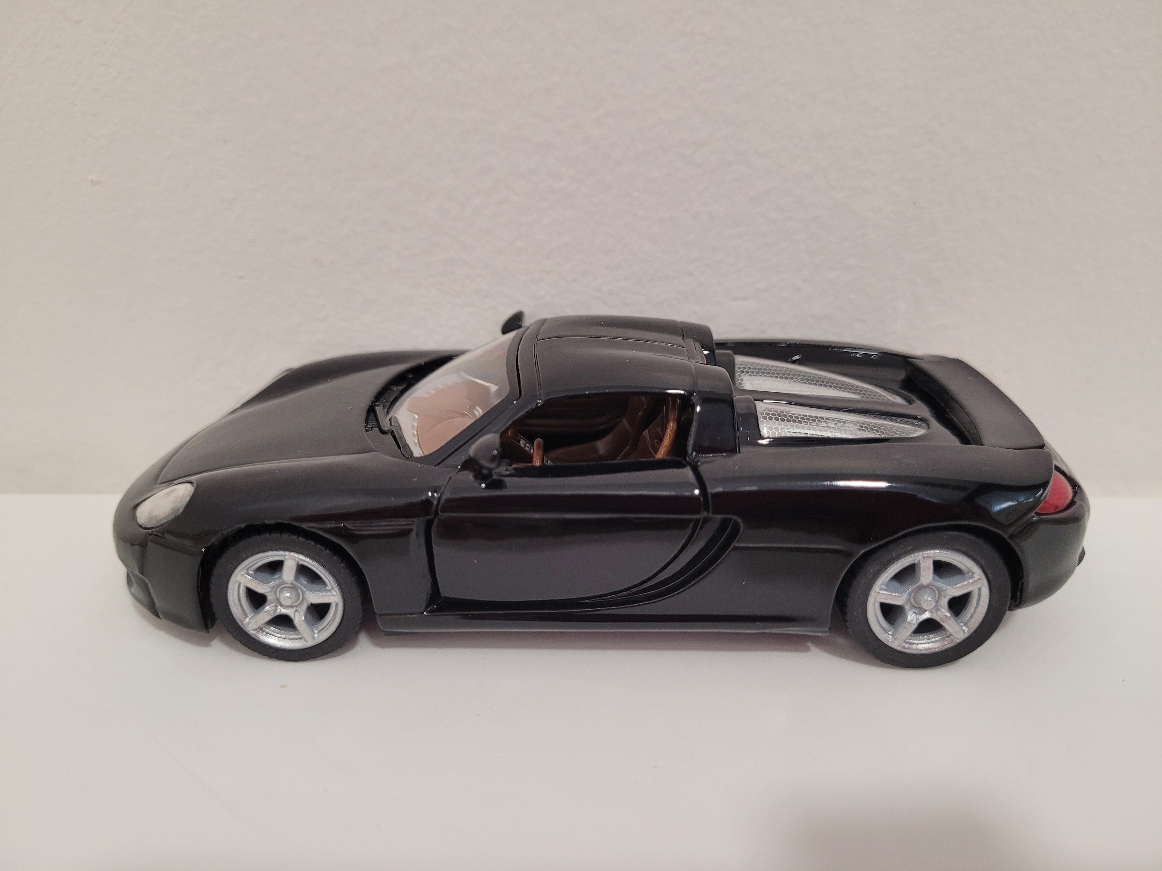Porsche Carrera GT - Noir