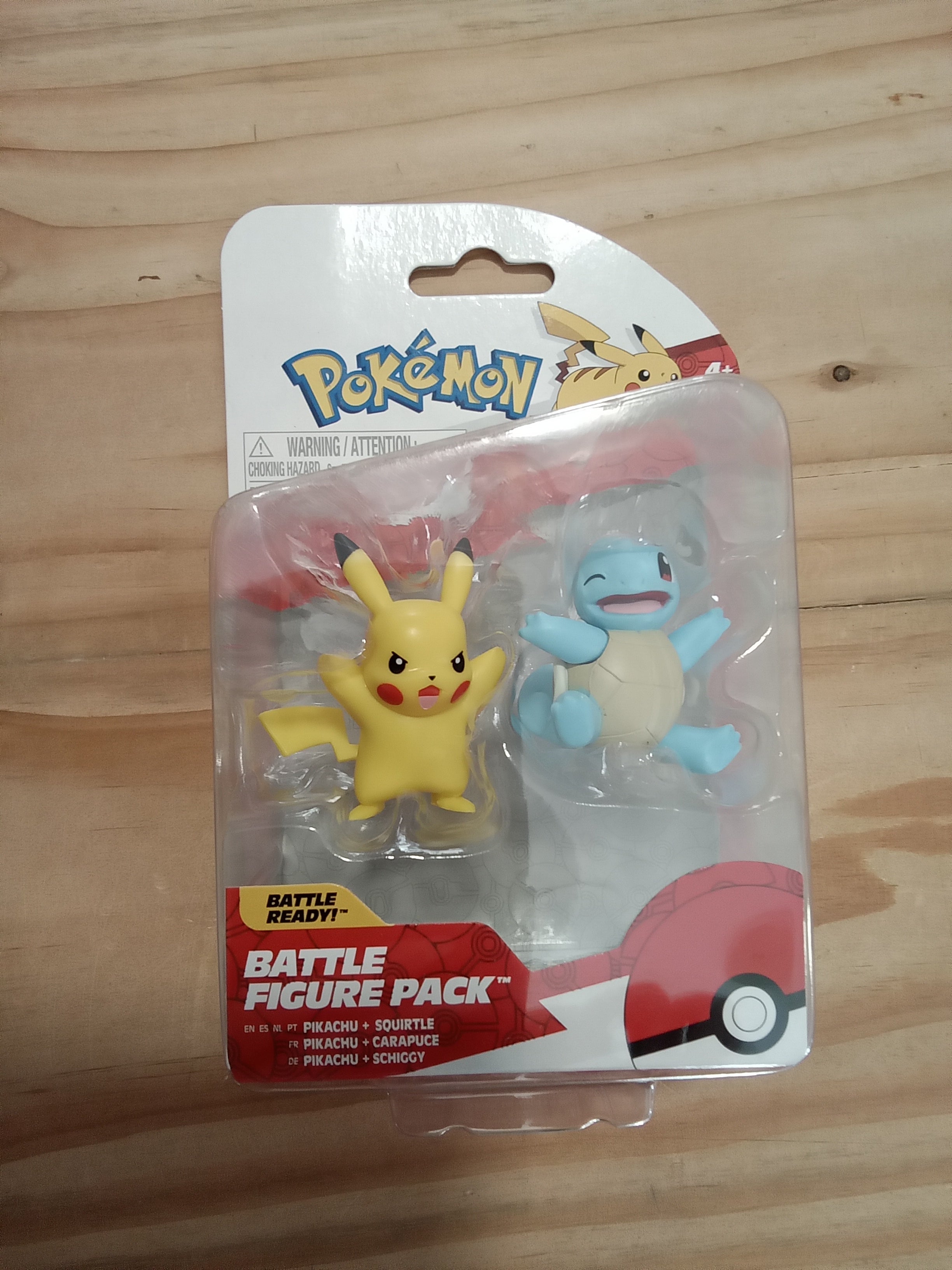 Set figurines de combat Pikachu et Carapuce