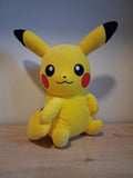 Peluche Pokemon - Grand format 🟠 - Pikachu assis